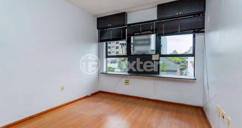 Sala comercial com 1 sala à venda na Rua Cristóvão Pereira, 99, Passo da Areia, Porto Alegre