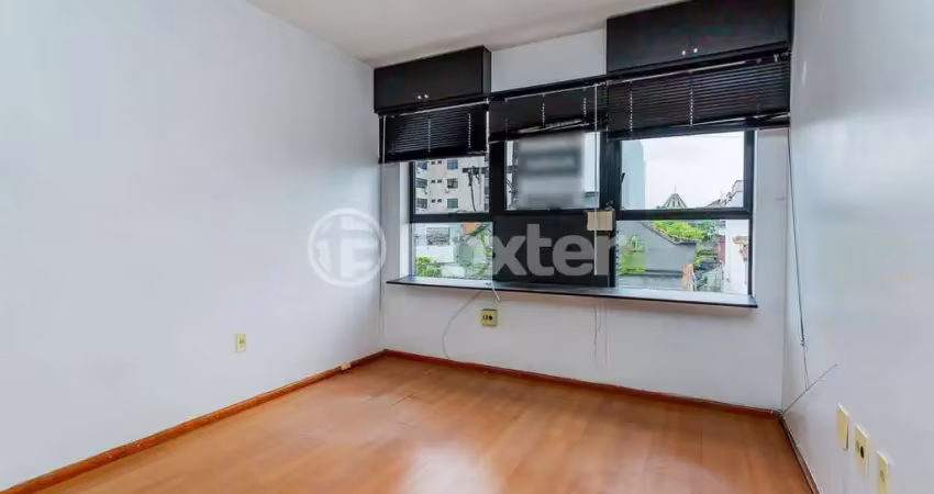 Sala comercial com 1 sala à venda na Rua Cristóvão Pereira, 99, Passo da Areia, Porto Alegre