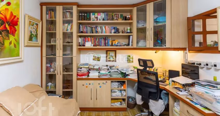 Casa com 3 quartos à venda na Rua Marco Polo, 163, Cristo Redentor, Porto Alegre