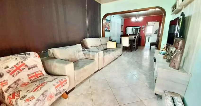 Casa com 2 quartos à venda na Rua Associação Atlética Trienon, 34, Belém Novo, Porto Alegre