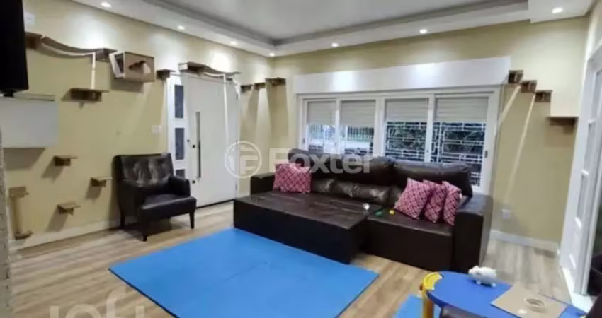 Casa com 3 quartos à venda na Rua Eustáquio Inácio da Silveira, 365, Belém Novo, Porto Alegre