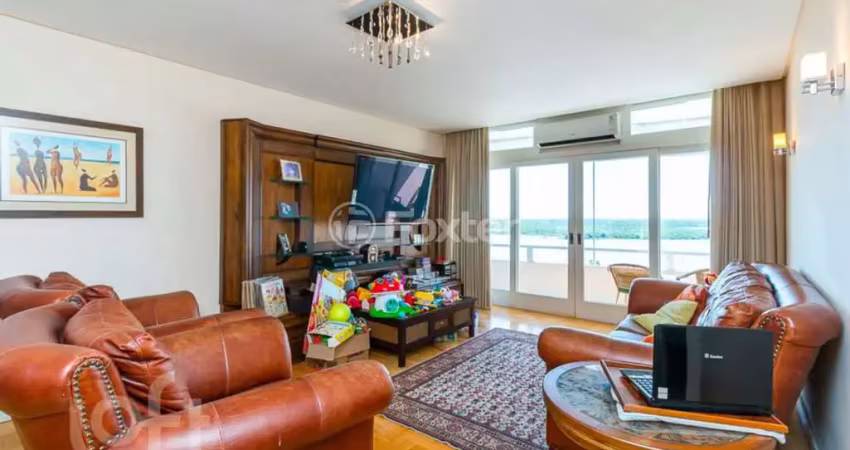 Apartamento com 3 quartos à venda na Avenida Mauá, 841, Centro Histórico, Porto Alegre