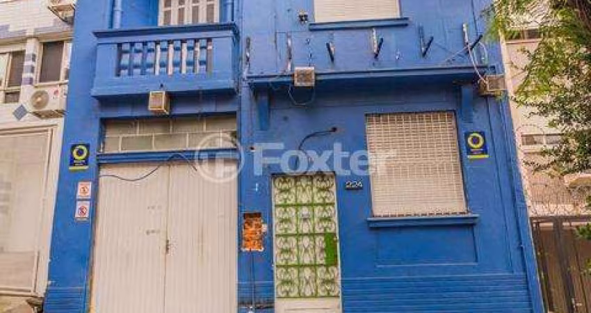 Casa comercial com 2 salas à venda na Rua Felipe Camarão, 224, Rio Branco, Porto Alegre