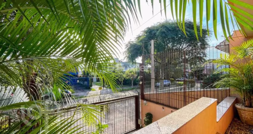 Casa com 4 quartos à venda na Rua Estácio de Sá, 371, Chácara das Pedras, Porto Alegre