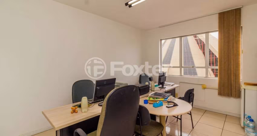 Sala comercial com 1 sala à venda na Rua Tupi, 205, Passo da Areia, Porto Alegre