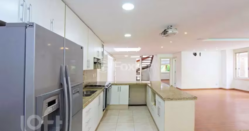 Casa em condomínio fechado com 3 quartos à venda na Avenida Juca Batista, 8000, Belém Novo, Porto Alegre