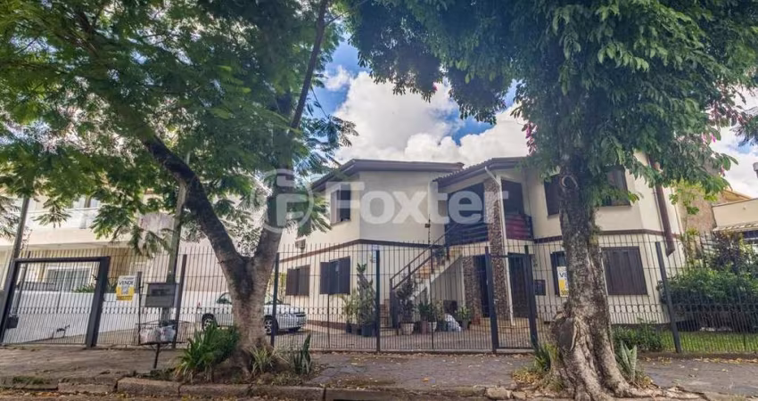 Casa com 5 quartos à venda na Rua Abílio Miller, 53, Jardim Itu Sabará, Porto Alegre