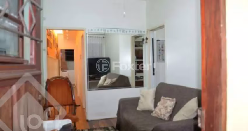 Casa com 2 quartos à venda na Avenida Mariland, 123, Auxiliadora, Porto Alegre