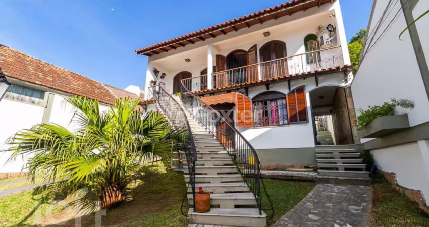 Casa com 3 quartos à venda na Rua Liberal, 1085, Tristeza, Porto Alegre
