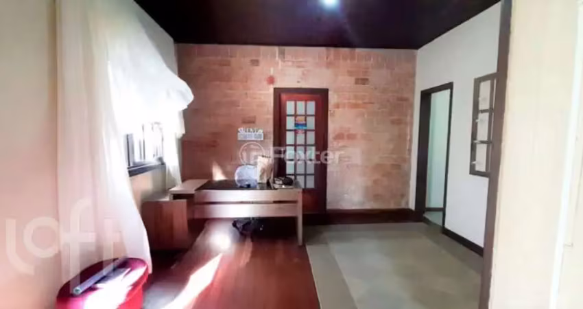 Casa com 3 quartos à venda na Rua Tomaz Edison, 426, Santo Antônio, Porto Alegre