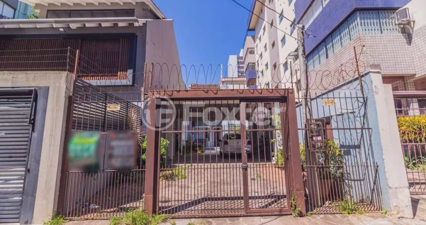 Casa com 3 quartos à venda na Avenida Lavras, 609, Petrópolis, Porto Alegre