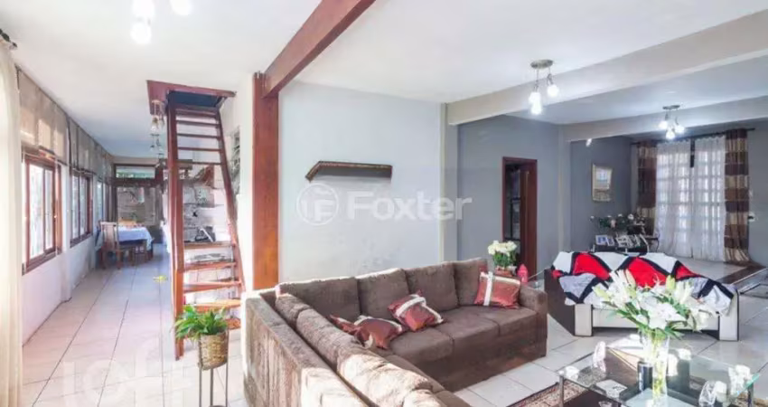 Casa com 5 quartos à venda na Rua João Berutti, 324, Chácara das Pedras, Porto Alegre