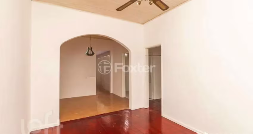 Casa com 2 quartos à venda na Rua Veríssimo Rosa, 205, Jardim Botânico, Porto Alegre