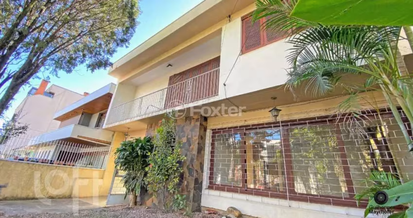 Casa com 4 quartos à venda na Avenida José Gertum, 656, Chácara das Pedras, Porto Alegre