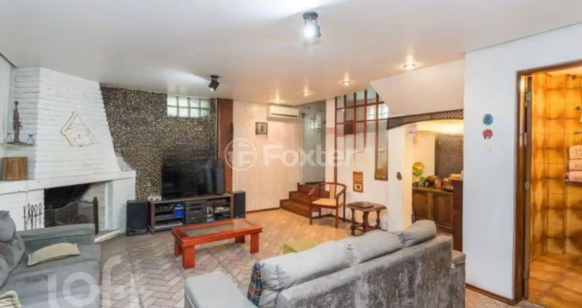 Casa com 3 quartos à venda na Rua Professor Clemente Pinto, 886, Medianeira, Porto Alegre