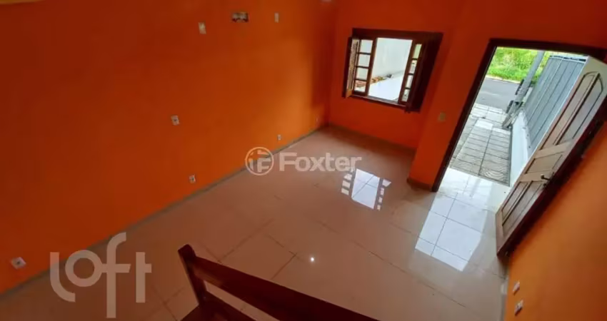 Casa com 2 quartos à venda na Rua Antônio Carlos Ribeiro, 25, Guarujá, Porto Alegre