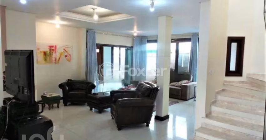 Casa em condomínio fechado com 3 quartos à venda na Rua Carlos Maximiliano Fayet, 80, Hípica, Porto Alegre