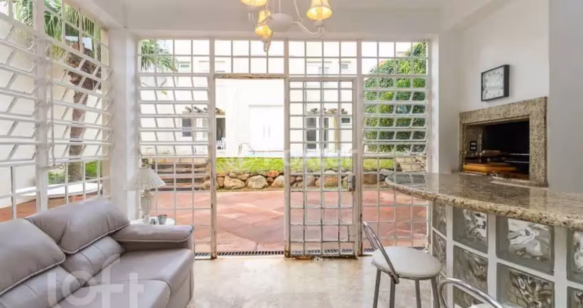 Casa com 5 quartos à venda na Rua Araruama, 785, Vila Jardim, Porto Alegre
