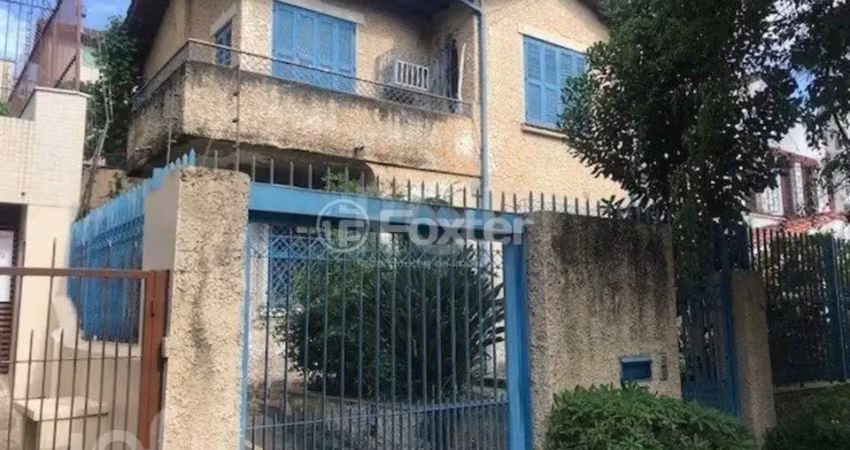 Casa com 3 quartos à venda na Rua Vítor Hugo, 278, Petrópolis, Porto Alegre