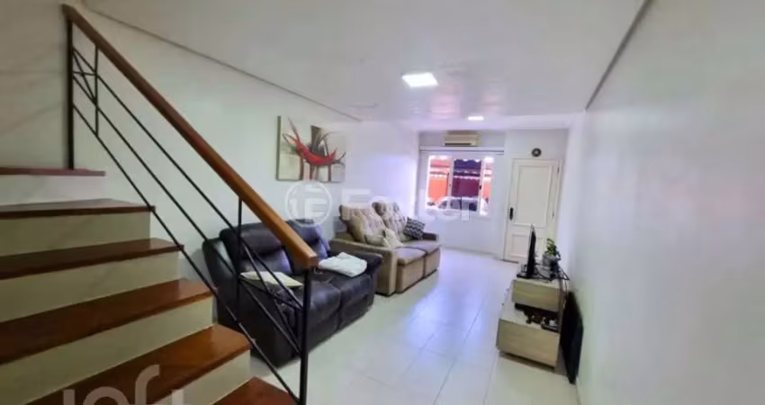Casa em condomínio fechado com 3 quartos à venda na Avenida Arnaldo Bohrer, 184, Teresópolis, Porto Alegre