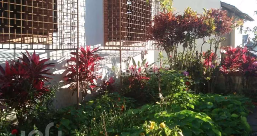 Casa com 3 quartos à venda na Rua Engenheiro Ryff, 25, Jardim São Pedro, Porto Alegre