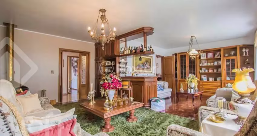 Casa com 3 quartos à venda na Avenida Montreal, 376, Jardim Lindóia, Porto Alegre