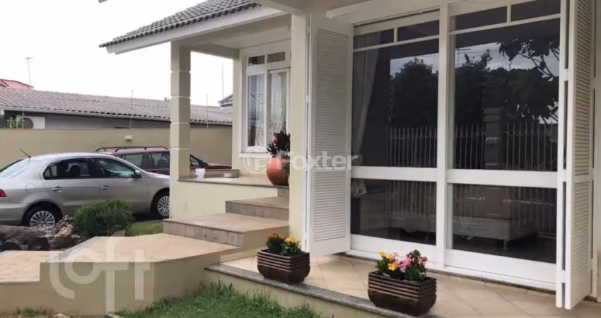 Casa com 3 quartos à venda na Rua Irmã Joana Nadari, 68, Parque Amador, Esteio
