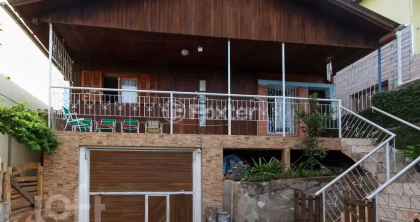 Casa com 4 quartos à venda na Avenida Doutor Sezefredo Azambuja Vieira, 5729, Olaria, Canoas