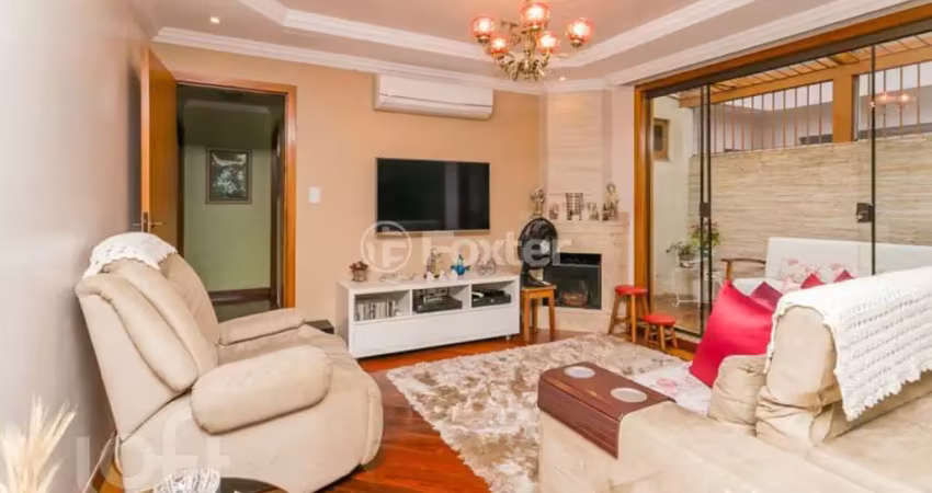 Casa com 3 quartos à venda na Rua Doutor Derly Monteiro, 530, Jardim Itu Sabará, Porto Alegre