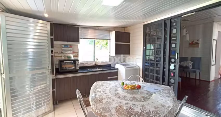 Casa com 2 quartos à venda na Rua Flórida, 148, Mato Grande, Canoas