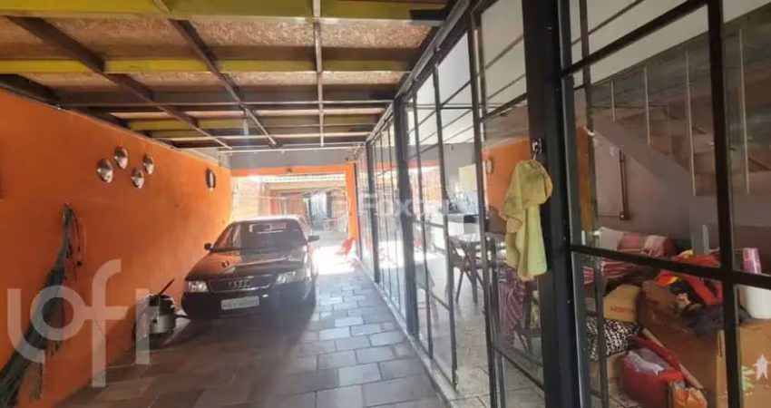 Casa com 4 quartos à venda na Rua Álvaro Nicofé, 130, Vila Jardim, Porto Alegre