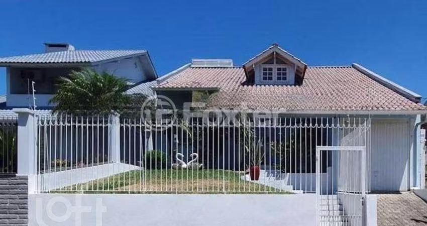 Casa com 3 quartos à venda na Rua Adriano Hugo Bender, 108, Santo Afonso, Novo Hamburgo