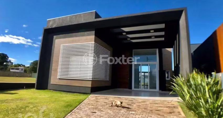Casa em condomínio fechado com 4 quartos à venda na Avenida Paraguassu, 7041, Centro, Capão da Canoa