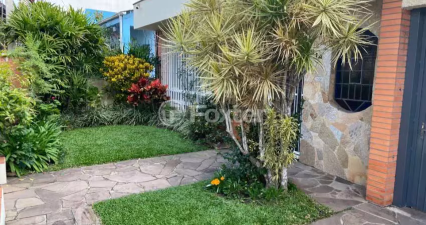 Casa com 3 quartos à venda na Rua Fátima, 314, Partenon, Porto Alegre