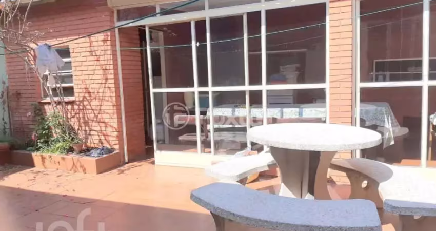 Casa com 3 quartos à venda na Rua Nossa Senhora Medianeira, 95, Medianeira, Porto Alegre