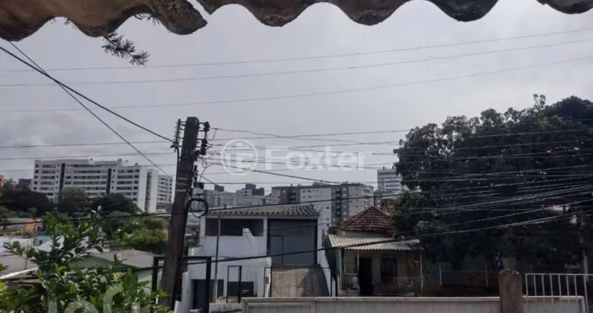 Casa com 3 quartos à venda na Avenida Circular, 53, Vila Jardim, Porto Alegre