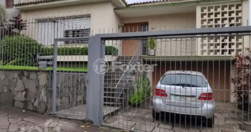 Casa com 3 quartos à venda na Rua Matias José Bins, 753, Três Figueiras, Porto Alegre