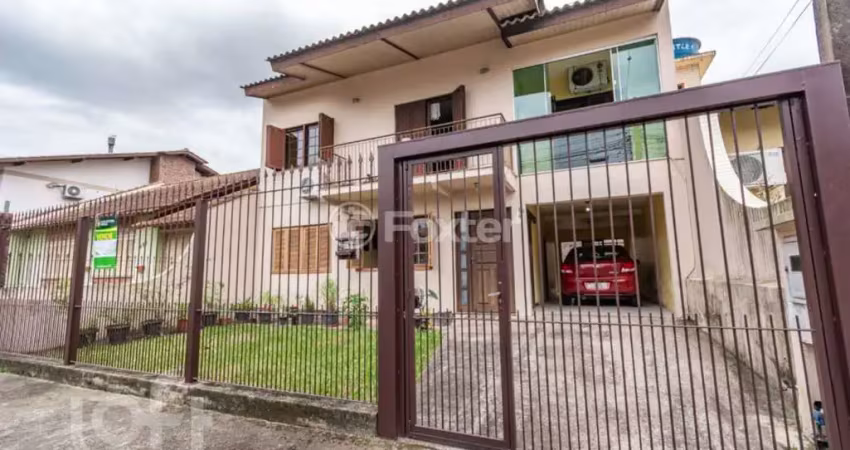 Casa com 4 quartos à venda na Rua Teresópolis, 425, Parque da Matriz, Cachoeirinha