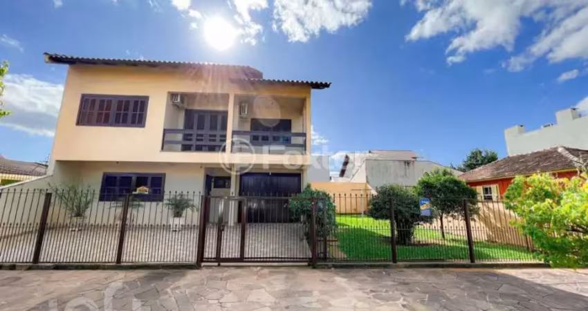 Casa com 3 quartos à venda na Rua João Aluysio Jacob, 381, Fátima, Canoas