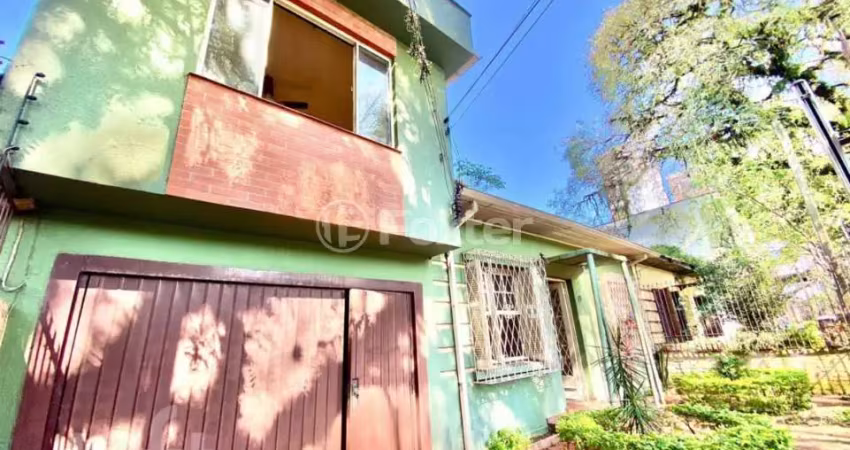 Casa com 3 quartos à venda na Rua Saica, 19, Petrópolis, Porto Alegre