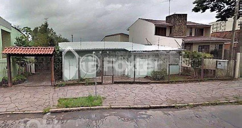 Casa com 3 quartos à venda na Avenida Capivari, 883, Cristal, Porto Alegre