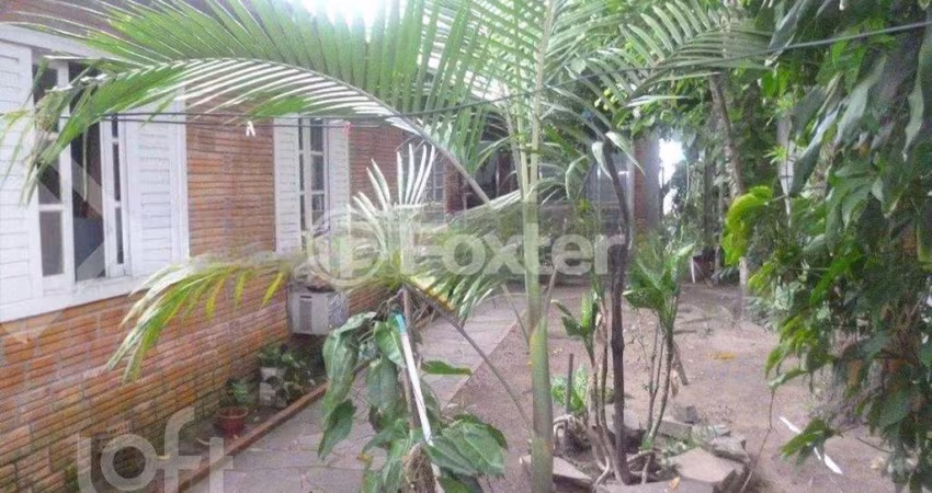 Casa com 3 quartos à venda na Rua Olinda, 467, São Geraldo, Porto Alegre