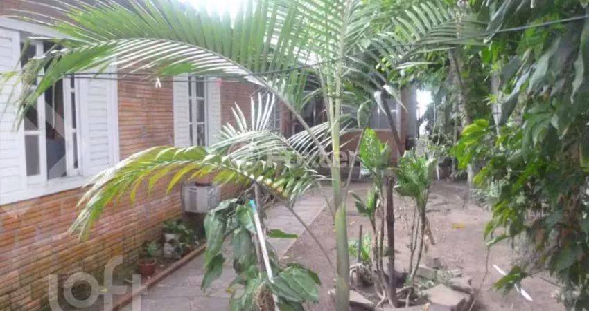 Casa com 3 quartos à venda na Rua Olinda, 467, São Geraldo, Porto Alegre