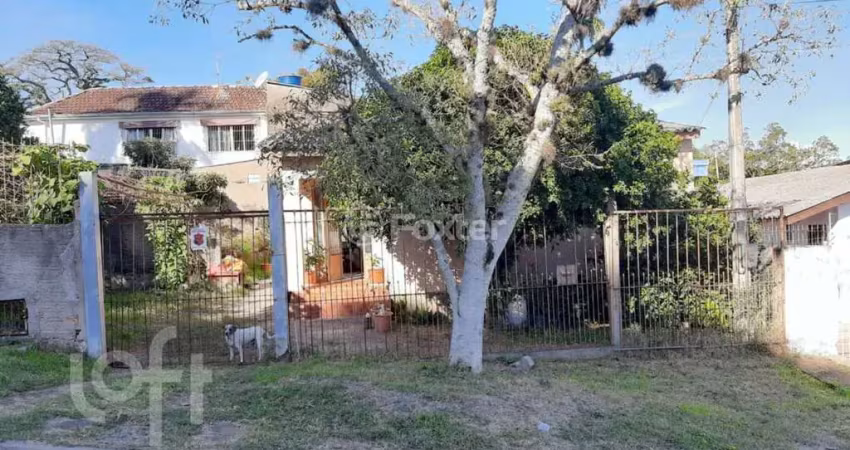 Casa com 3 quartos à venda na Rua Tijuca, 67, Medianeira, Porto Alegre