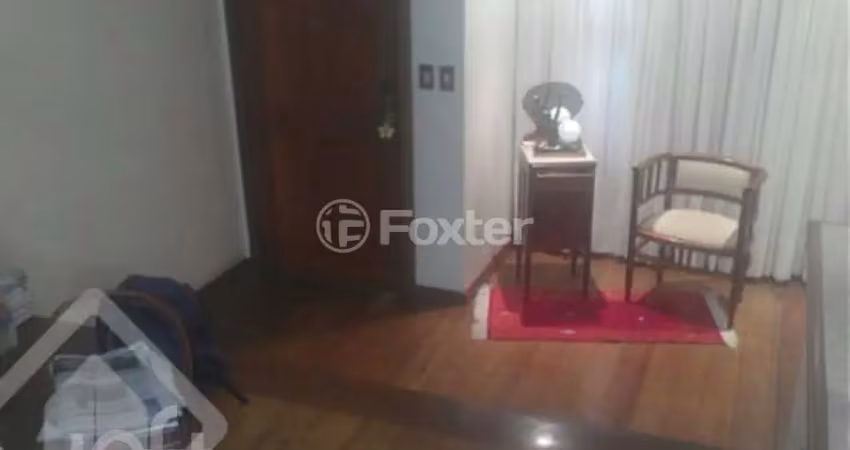 Casa com 3 quartos à venda na Rua Teixeira de Freitas, 704, Santo Antônio, Porto Alegre
