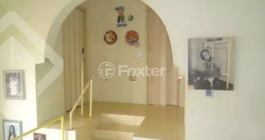 Casa com 4 quartos à venda na Rua Oscar Schneider, 458, Medianeira, Porto Alegre