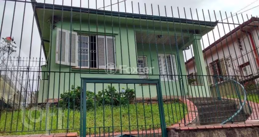 Casa com 2 quartos à venda na Avenida Nonoai, 118, Nonoai, Porto Alegre