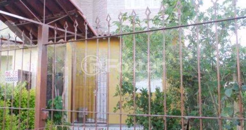Casa com 2 quartos à venda na Rua Vitoldo Francisco Krolikowski, 32, Ponta Grossa, Porto Alegre