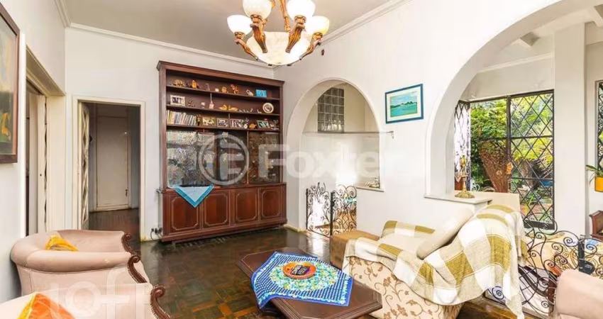 Casa com 7 quartos à venda na Rua Santa Cecília, 2186, Rio Branco, Porto Alegre