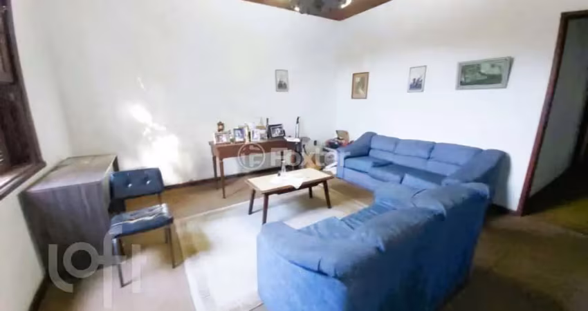 Casa com 3 quartos à venda na Travessa Miguel Pereira, 111, Medianeira, Porto Alegre